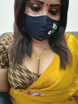 Snapshot of Queenflowerr chatting on 07-14-26, 06:24 Queenflowerr online show from 07-14-26, 06:24