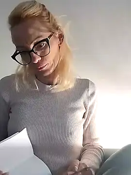 Malessia12 online show from 01-23-25, 03:05