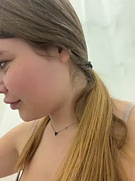 ella zzz online show from 03-11-26, 09:43