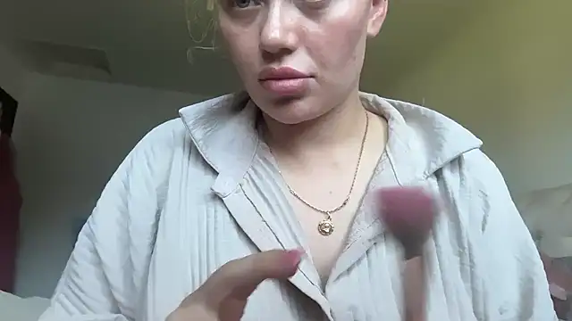 Snapshot of blissdimicco chatting on 05-29-26, 04:16 blissdimicco online show from 05-29-26, 04:16