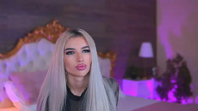 Juicy Jessye online show from 10-25-25, 08:25