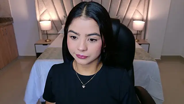 Snapshot of Layla_Breezee chatting on 07-18-26, 10:41 Layla Breezee online show from 07-18-26, 10:41