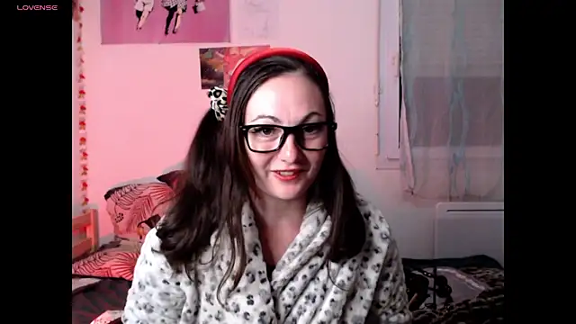 AdorahB3ll3 online show from 04-07-26, 07:03