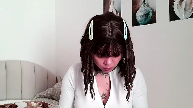 serena  vedette online show from 05-19-26, 07:58