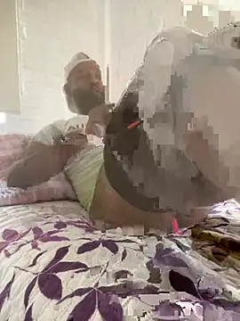 Snapshot of Simon_Basset chatting on 02-07-26, 04:00 Simon Basset online show from 02-07-26, 04:00