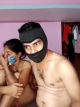 Snapshot of USHA_BHABHI chatting on 05-08-26, 11:10 USHA BHABHI online show from 05-08-26, 11:10