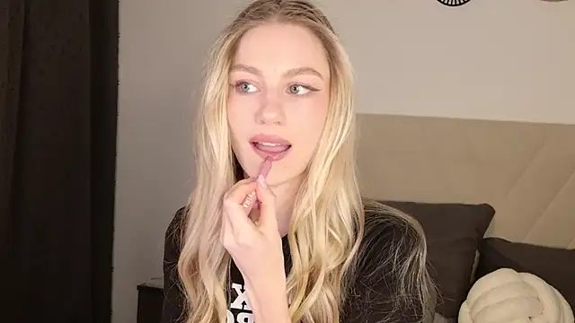 GabriellaOlsen online show from 03-07-26, 03:53