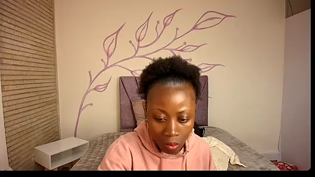 Snapshot of Sara_Naugty chatting on 02-15-25, 12:11 Sara Naugty online show from 02-15-25, 12:11