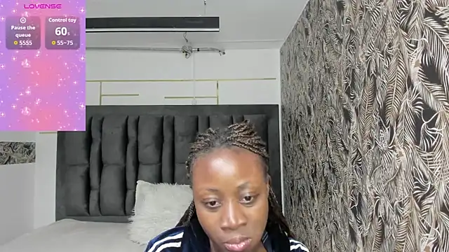 Snapshot of Sara_Naugty chatting on 09-17-25, 07:26 Sara Naugty online show from 09-17-25, 07:26