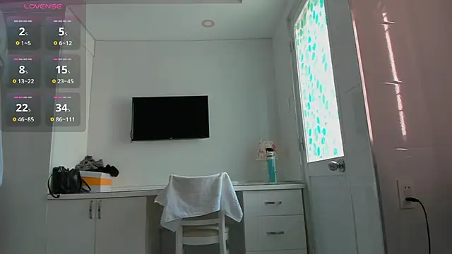 Yuki miiii online show from 05-23-26, 07:24