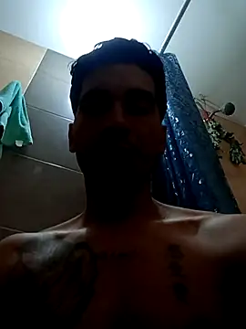 King Liam online show from 07-08-26, 03:11