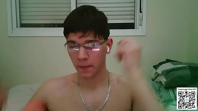 vitorsafado19 online show from 12-18-25, 03:56