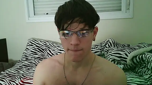vitorsafado19 online show from 06-13-26, 03:59