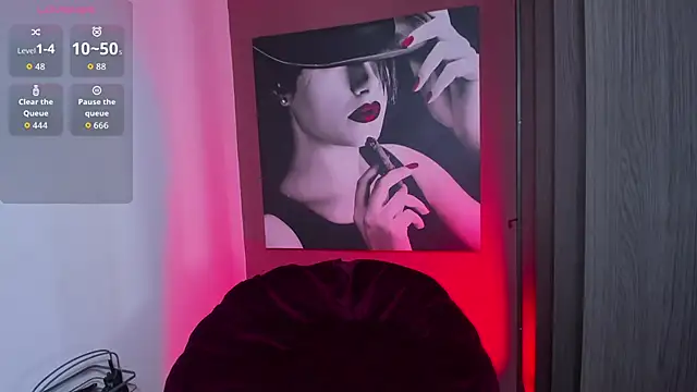 QueenOfHaze online show from 04-27-26, 08:23