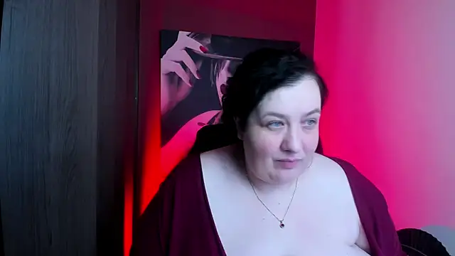 Snapshot of QueenOfHaze chatting on 07-02-26, 08:53 QueenOfHaze online show from 07-02-26, 08:53