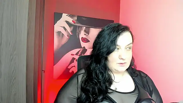 Snapshot of QueenOfHaze chatting on 07-17-26, 04:56 QueenOfHaze online show from 07-17-26, 04:56