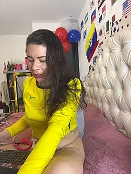 Snapshot of isabelajonesgl chatting on 06-13-26, 07:45 isabelajonesgl online show from 06-13-26, 07:45