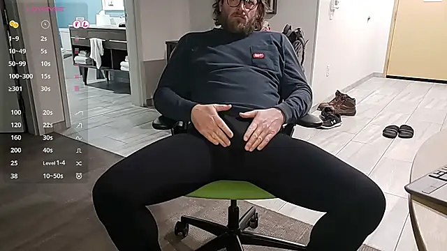 Snapshot of rrunner7718 chatting on 03-20-25, 02:19 rrunner7718 online show from 03-20-25, 02:19