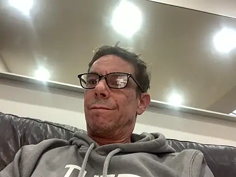 Snapshot of Kenhornu chatting on 03-07-26, 04:59 Kenhornu online show from 03-07-26, 04:59