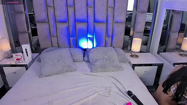 Bonet iris online show from 04-14-26, 07:09