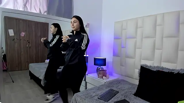 Ariana rouse online show from 02-13-26, 04:58