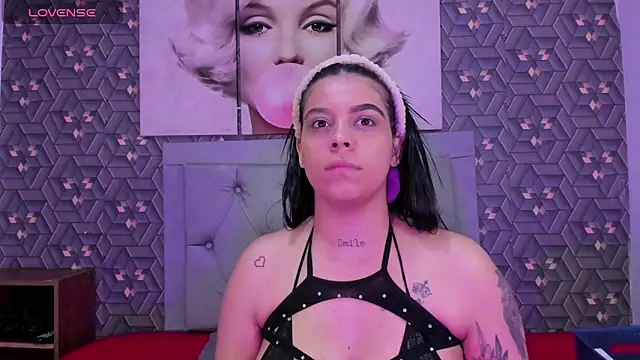 Snapshot of Emily_rivera78 chatting on 05-05-26, 03:14 Emily rivera78 online show from 05-05-26, 03:14