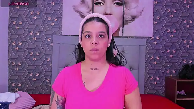 Snapshot of Emily_rivera78 chatting on 05-09-26, 03:23 Emily rivera78 online show from 05-09-26, 03:23