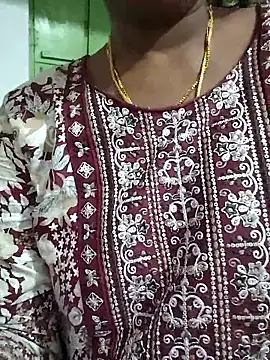 Snapshot of sweety006telugu chatting on 10-19-25, 11:33 sweety006telugu online show from 10-19-25, 11:33