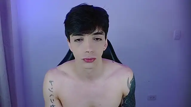 H3ll B0I online show from 04-11-26, 06:07