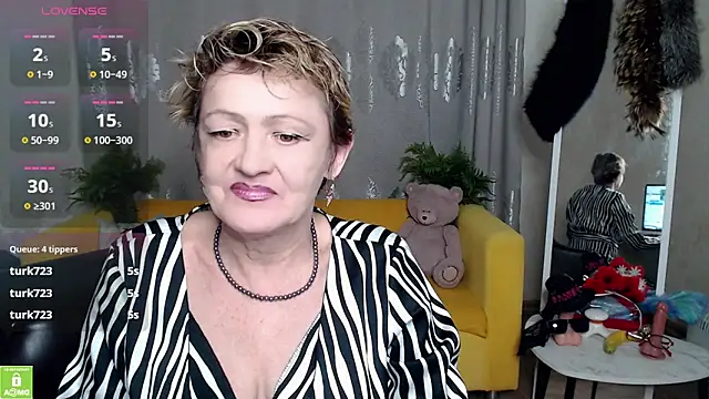 Snapshot of SexyGrandma_ chatting on 02-06-26, 03:48 SexyGrandma online show from 02-06-26, 03:48