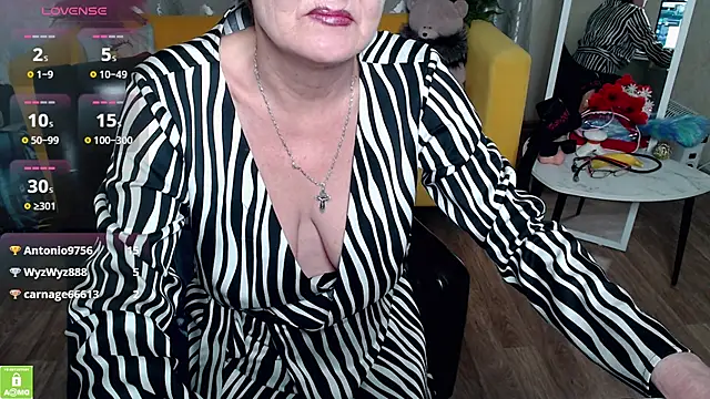 Snapshot of SexyGrandma_ chatting on 02-18-26, 07:32 SexyGrandma online show from 02-18-26, 07:32
