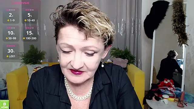 Snapshot of SexyGrandma_ chatting on 02-26-26, 06:12 SexyGrandma online show from 02-26-26, 06:12