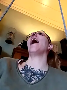 Astrid-Gilbert online show from 02-04-25, 04:08