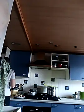 Astrid-Gilbert online show from 02-18-25, 07:43