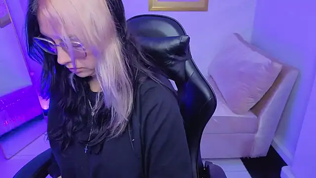 Hela v online show from 01-16-26, 08:02