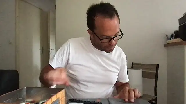 Funnyjul31 online show from 06-08-26, 03:23