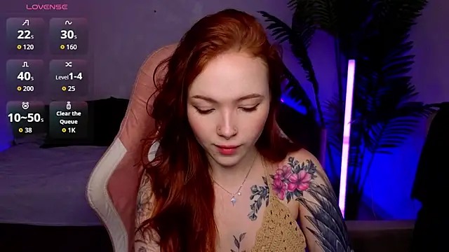 Maya Light online show from 03-26-26, 01:55