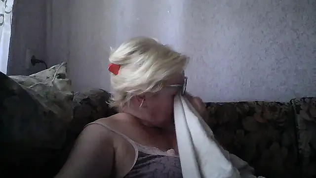 Snapshot of Mayya4321 chatting on 06-14-26, 06:15 Mayya4321 online show from 06-14-26, 06:15