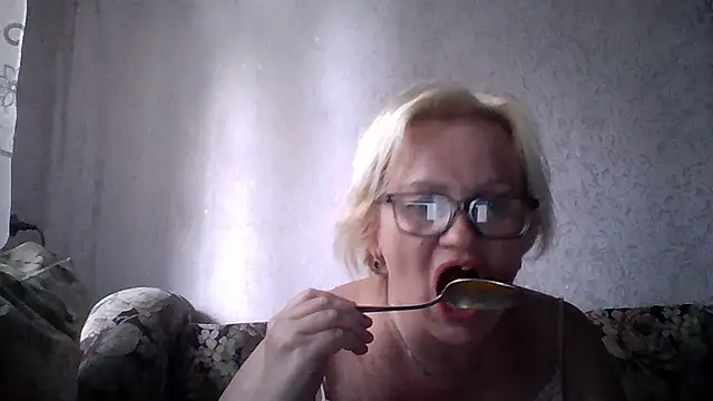 Snapshot of Mayya4321 chatting on 06-17-26, 01:23 Mayya4321 online show from 06-17-26, 01:23