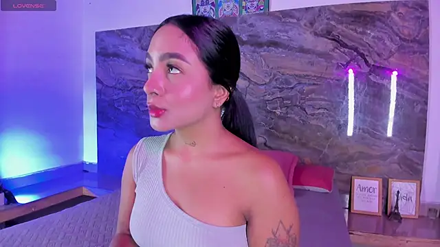 Snapshot of Estefy_gomez09 chatting on 06-02-26, 12:51 Estefy gomez09 online show from 06-02-26, 12:51
