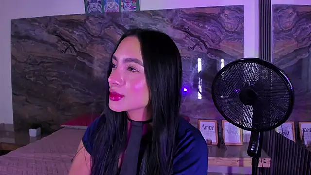 Snapshot of Estefy_gomez09 chatting on 07-03-26, 01:06 Estefy gomez09 online show from 07-03-26, 01:06