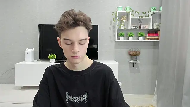 avegothy- online show from 02-14-25, 12:36