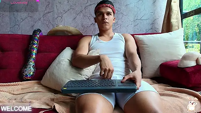 Dwayne Brown online show from 10-25-25, 07:08