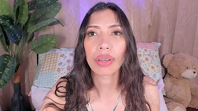 Snapshot of Miss_veronicaa2 chatting on 07-06-26, 01:19 Miss veronicaa2 online show from 07-06-26, 01:19