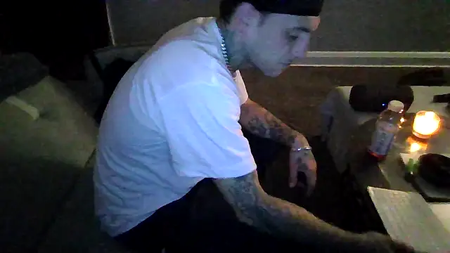 cruz815 online show from 11-18-25, 07:57