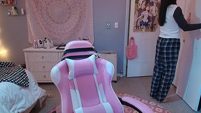 Snapshot of princesselysia chatting on 11-08-25, 06:07 princesselysia online show from 11-08-25, 06:07