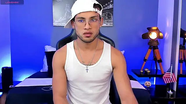 Max Conor1 online show from 04-30-26, 03:02