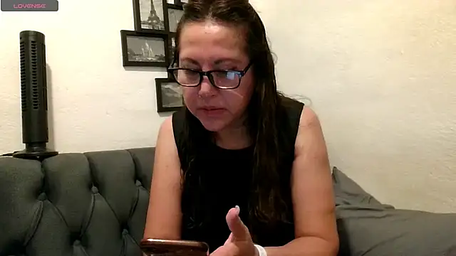MirandaLatinaLovely online show from 05-27-26, 05:54