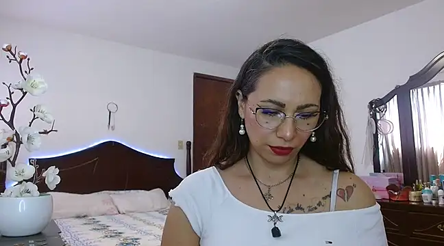 AloLovely  online show from 03-20-25, 05:58