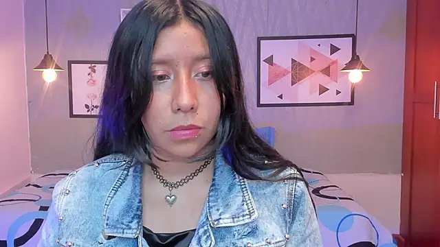 Nohemi louse online show from 03-15-25, 07:27